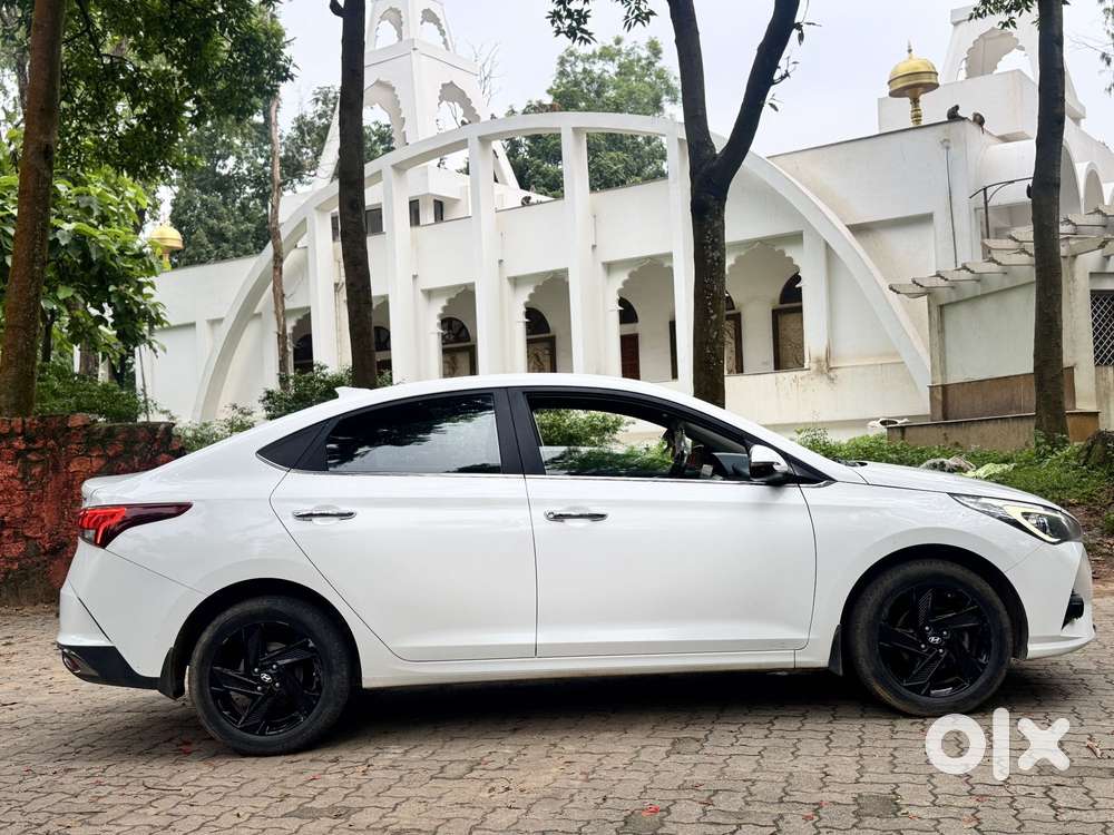 Hyundai Verna 1.5 Sx Petrol Mt, 2022, Petrol