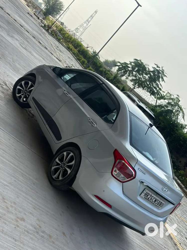 Showroom Condition Hyundai Xcent 2015 Petrol
