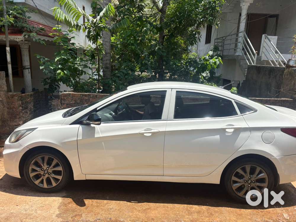 Hyundai Verna Petrol 2015