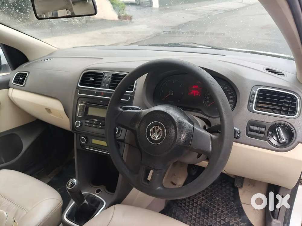Volkswagen Vento Highline 2011 1.6 Cr (mt) Highline Bsiv