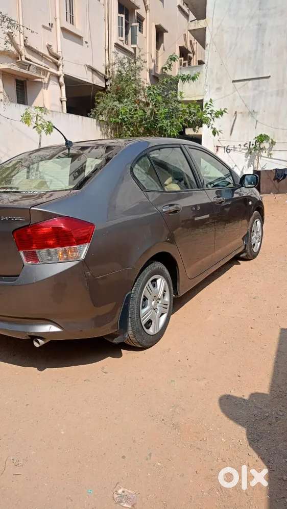 Honda City Zx 2011 Petrol Well Maintained