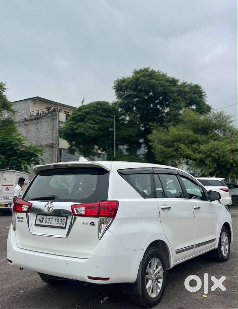 Toyota Innova Crysta 2.4 G Plus Mt 8 Str, 2020, Diesel