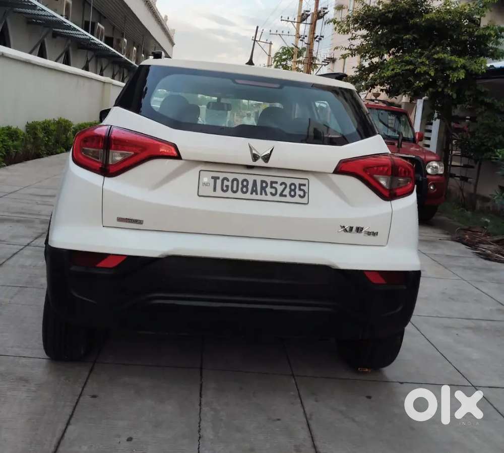 Mahindra Xuv300 W6 2023 ,petrol ,autoshift Gear With Sunroof Keystart