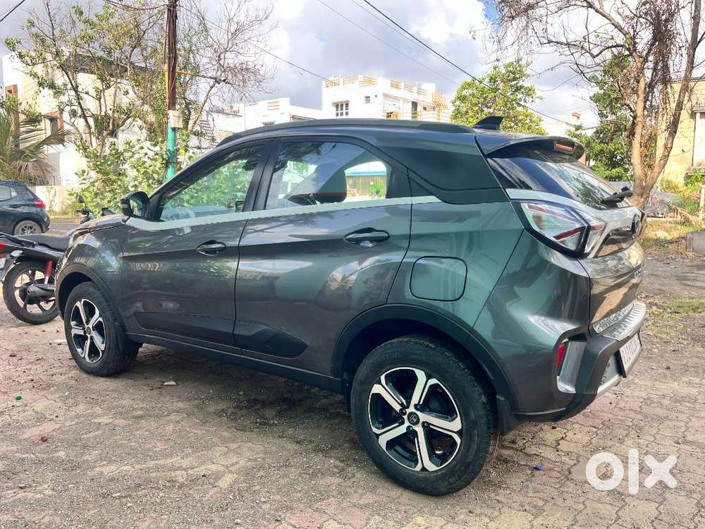 Tata Nexon Xz+s 2022 Petrol Mt (with Sunroof)-15k Km Driven Single Own