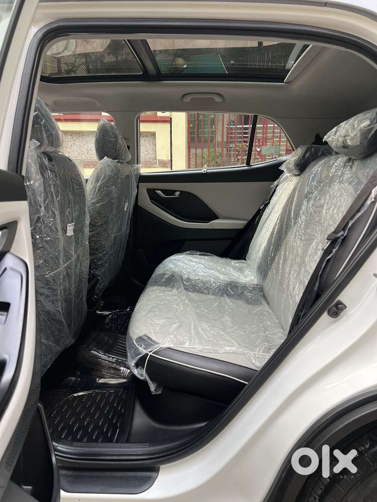 Hyundai Creta Sx Petrol Mt, 2023, Petrol