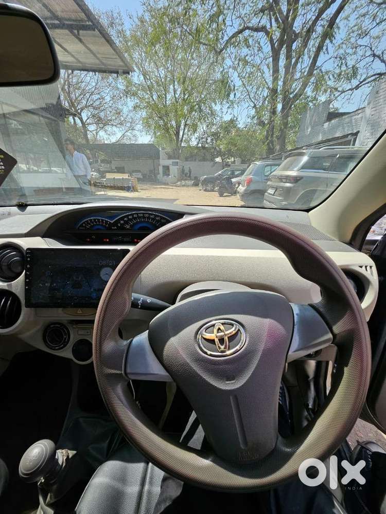 Toyota Etios Liva 2015 Diesel Well Maintained