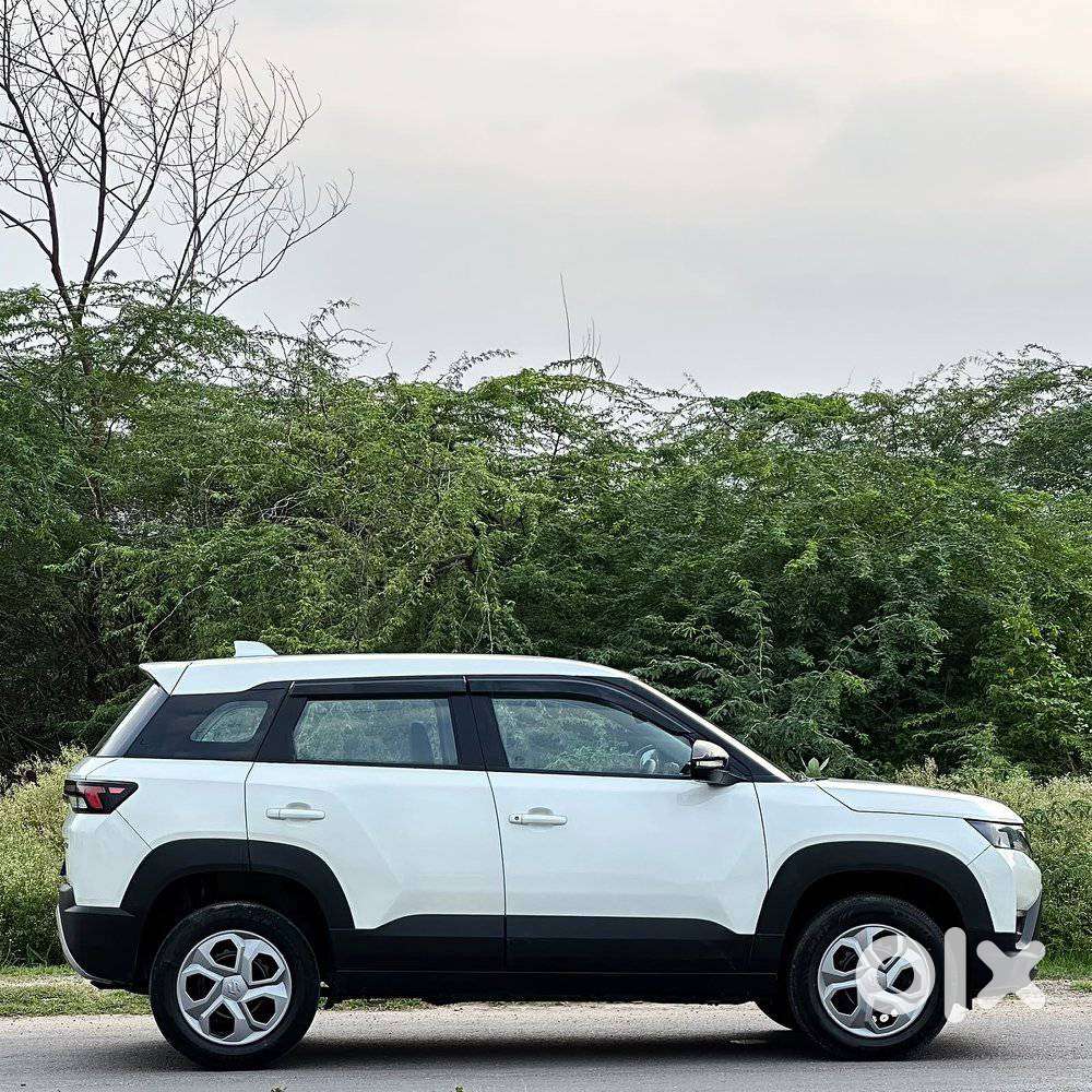 Maruti Suzuki Brezza Vxi At, 2023, Petrol