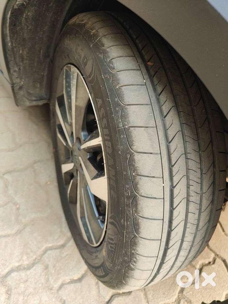 Mahindra Xuv300 W8 Option Dual Tone Diesel, 2021, Diesel