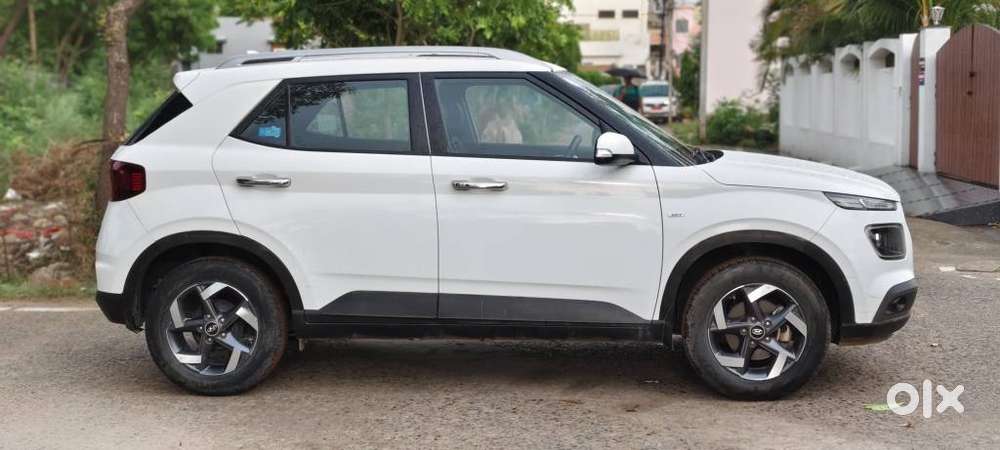 Hyundai Venue 1.0 Sx (o) Turbo Imt, 2022, Petrol