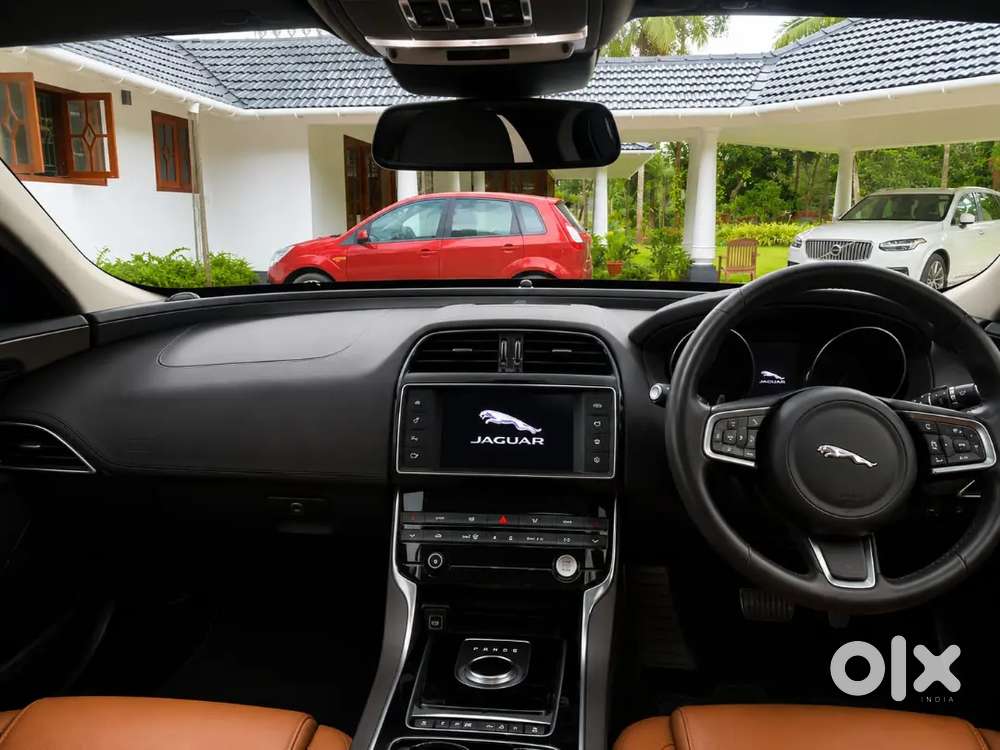 Jaguar Xe Portfolio 2019