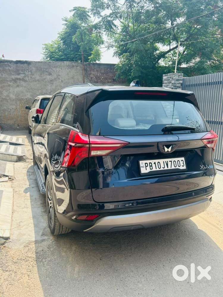 Mahindra Xuv700 2025 Diesel Well Maintained