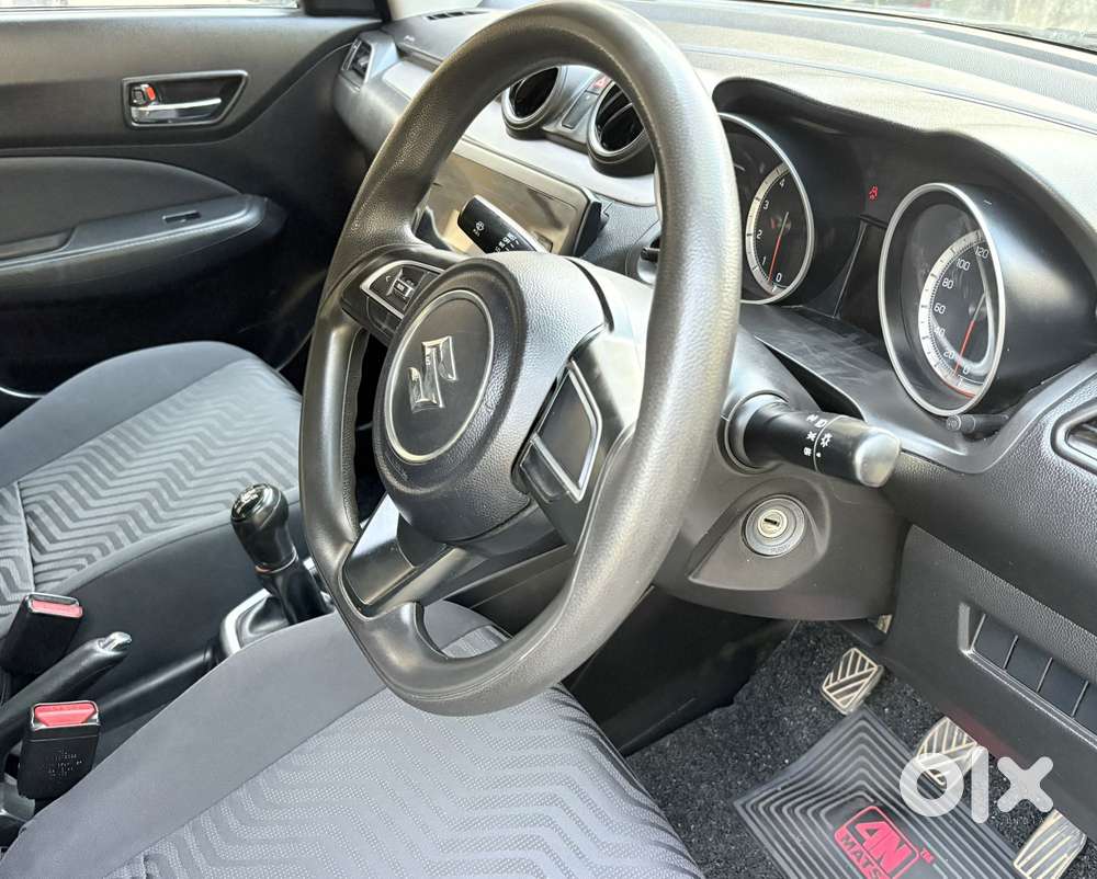 Maruti Suzuki Swift Vxi + Manual, 2022, Petrol