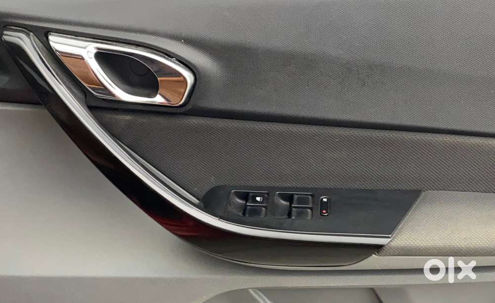 Tata Tigor Xza, 2019, Petrol