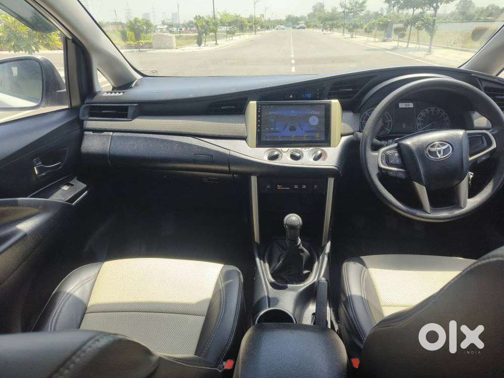 Toyota Innova Crysta 2.4 G Mt, 2023, Diesel