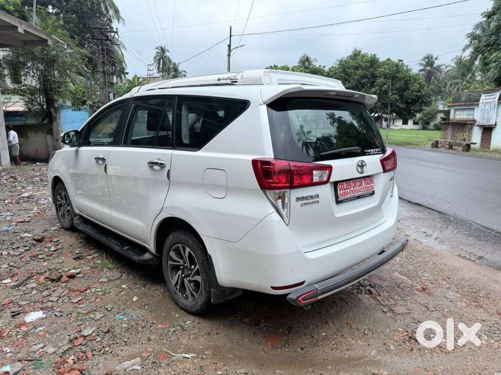 Toyota Innova Crysta 2.4 V 8 Str, 2025, Diesel