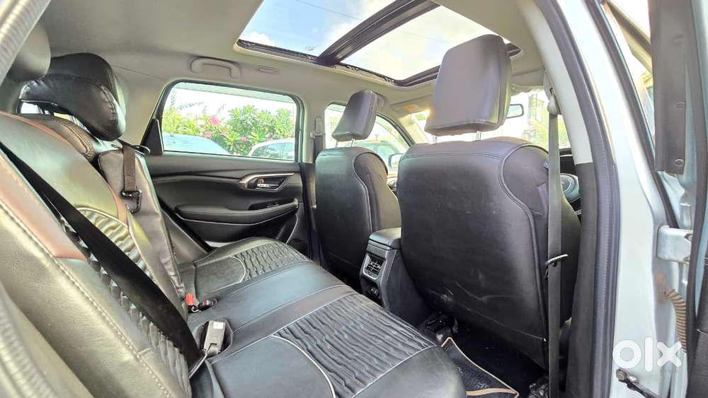 Maruti Suzuki Grand Vitara 1.5 Zeta Smart Hybrid At, 2022, Petrol