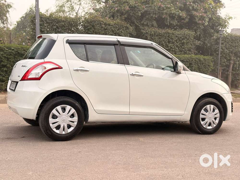 Maruti Suzuki Swift Vxi Optional, 2016, Petrol