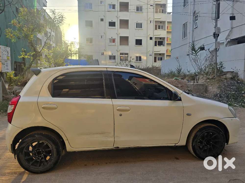 Toyota Etios Liva 2012
