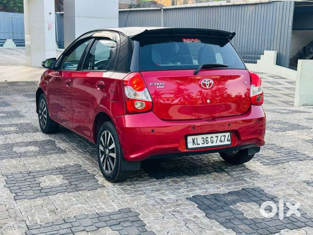 Toyota Etios Liva V Dual Tone, 2018, Petrol