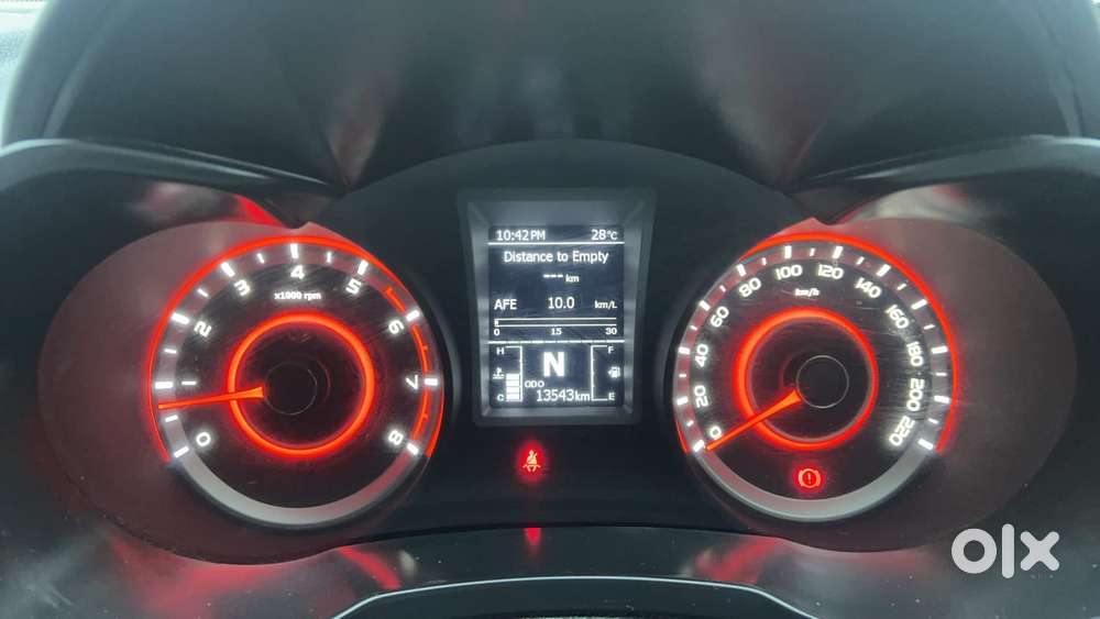 Mahindra Xuv300 1.2 W6 Amt Petrol, 2023, Petrol