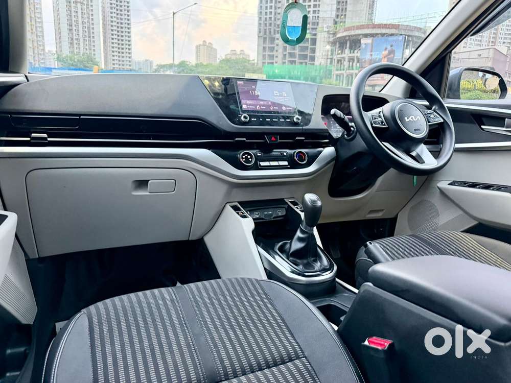 Kia Carens 1.4 Prestige 7 Str, 2022, Petrol