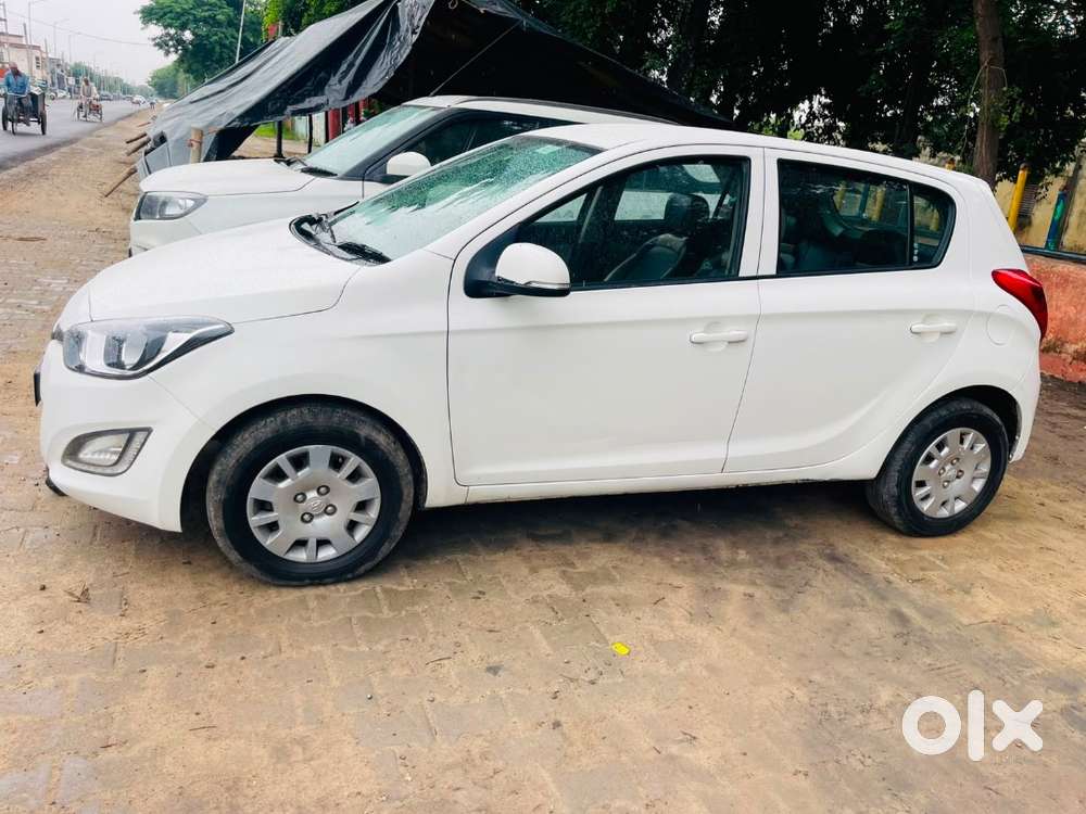 Hyundai I20 Magna 2012 Diesel 2