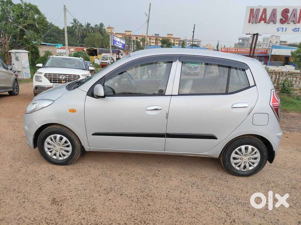 Hyundai I10 Sportz, 2016, Petrol
