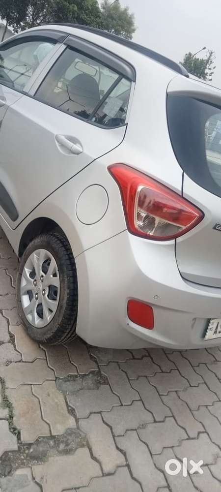 Hyundai Grand I10 Sportz, 2016, Petrol