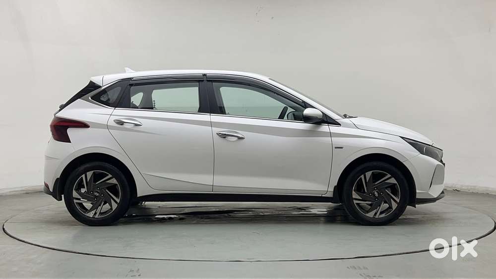 Hyundai I20 Asta (o) 1.2 Ivt, 2023, Petrol