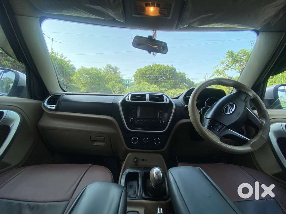 Mahindra Tuv 300 2017