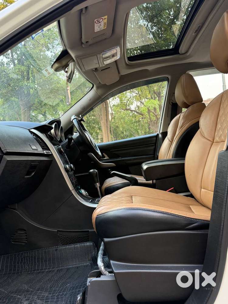 Mahindra Xuv500 W11 At, 2019, Petrol