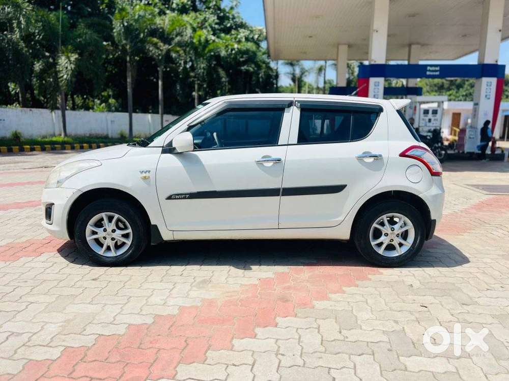 Maruti Suzuki Swift Lxi, 2017, Petrol
