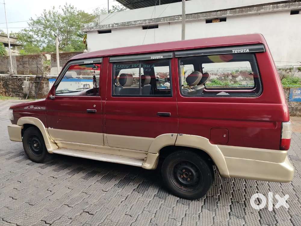 Toyota Qualis 2001 Diesel 250000 Km Driven