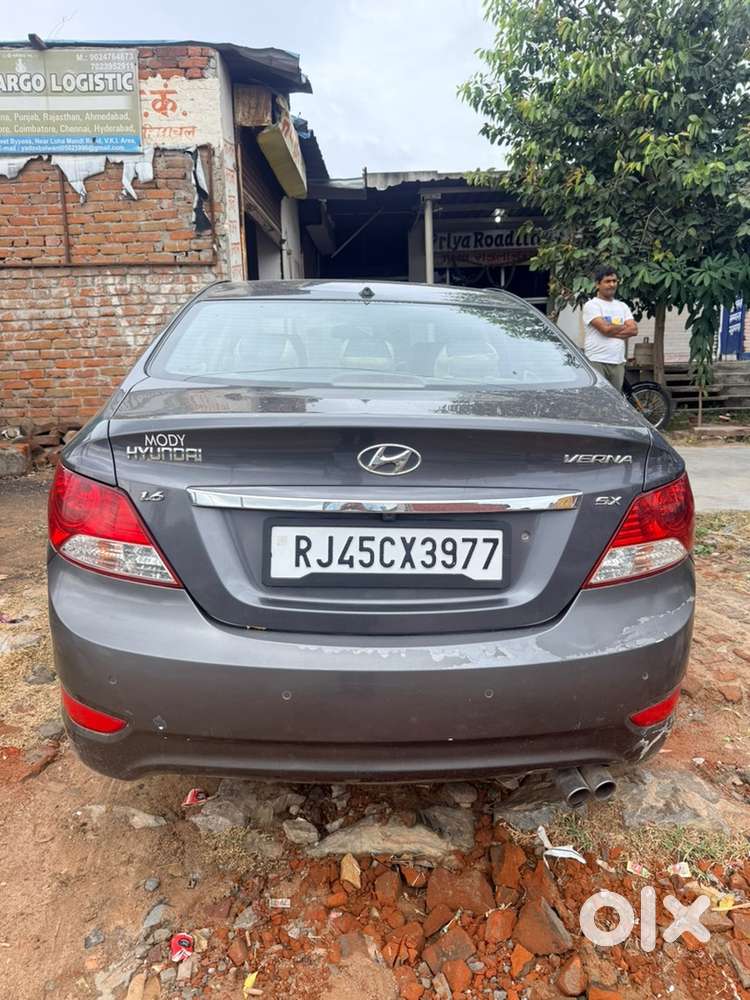 Hyundai Verna Petrol 2011