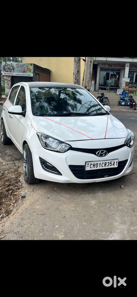 Hyundai I20 2012 Petrol 90000 Km Driven