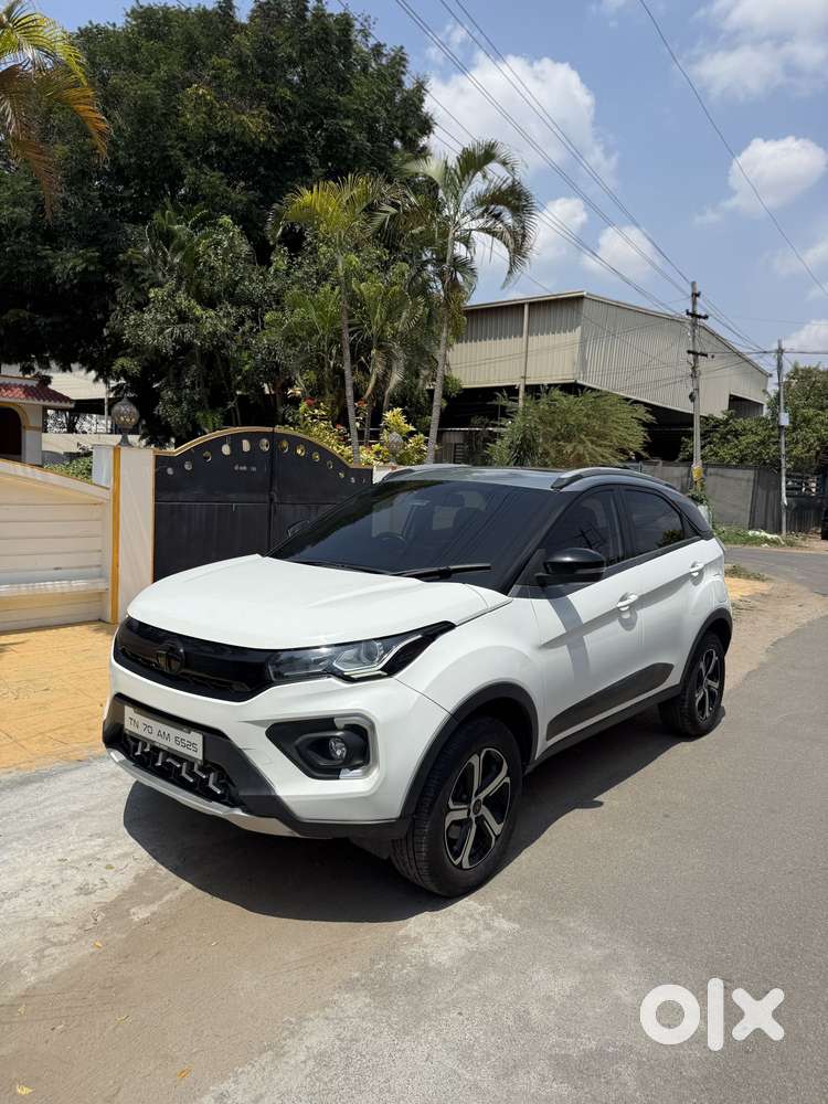 Tata Nexon Xz Plus (hs), 2023, Petrol