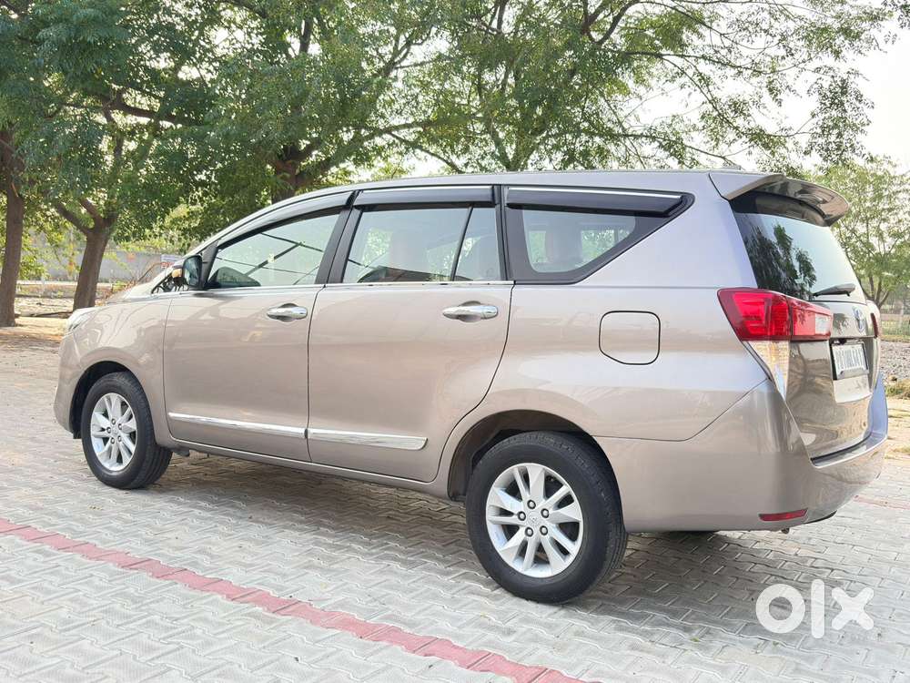 Toyota Innova Crysta [2020-ongoing] 2.4 Gx At 7 Str, 2020, Diesel