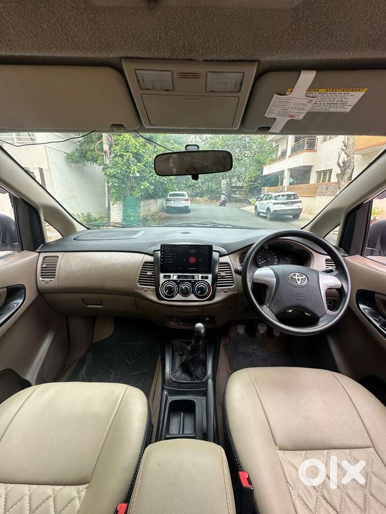 Toyota Innova 2.5 G (diesel) 8 Seater Bs Iv, 2015, Diesel