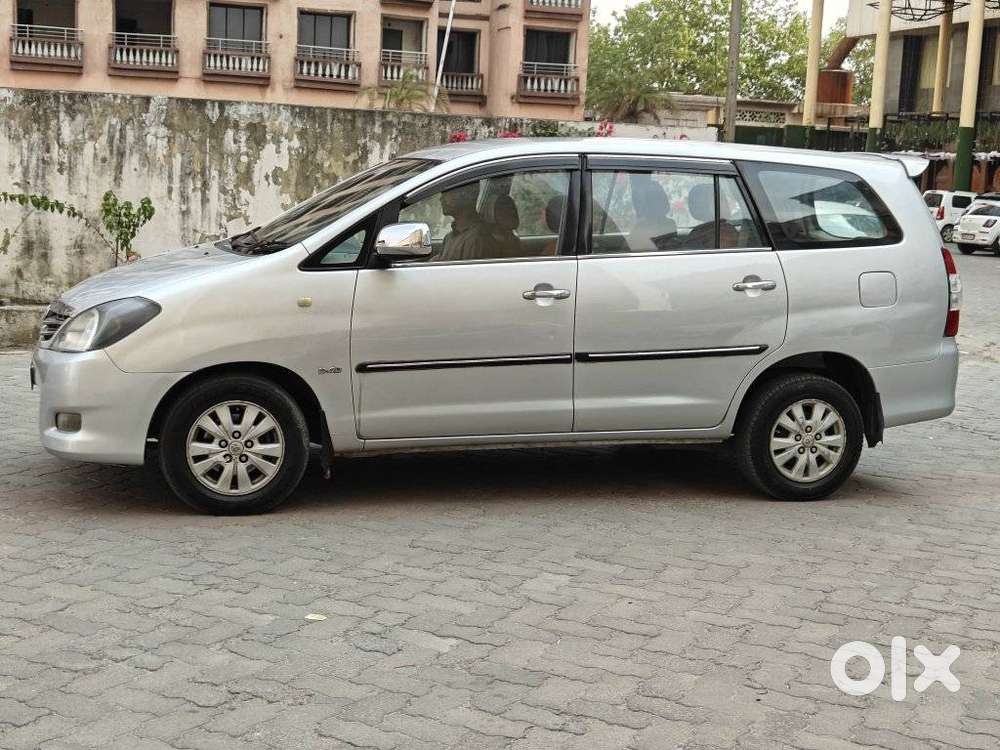 Toyota Innova 2.5 V 7 Str, 2010, Diesel