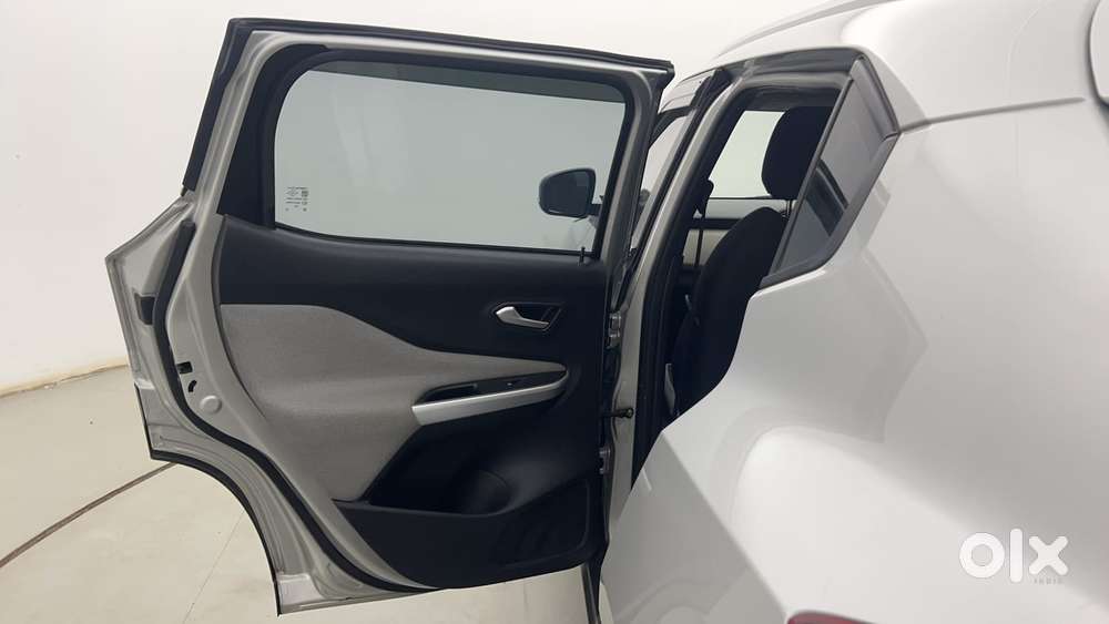 Nissan Magnite Xv Turbo, 2022, Petrol
