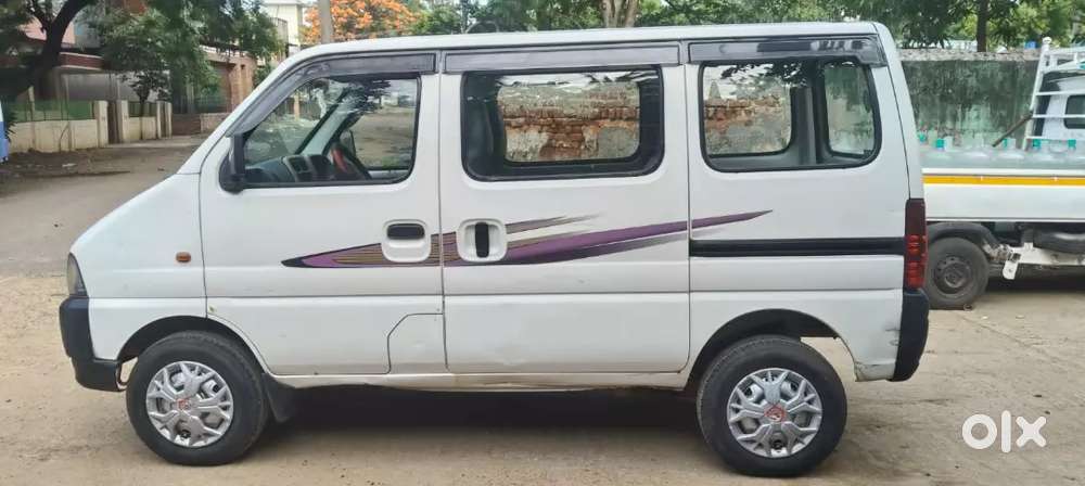 Maruti Suzuki Eeco 2017