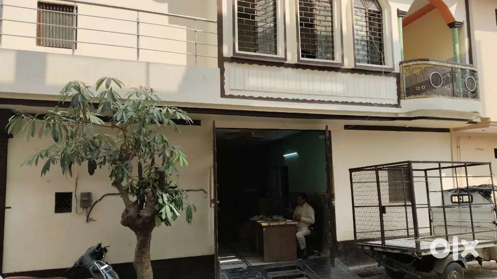100 gaj house ready to move