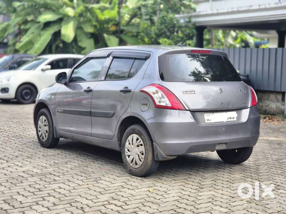 Maruti Suzuki Swift Lxi Optional-o, 2015, Petrol