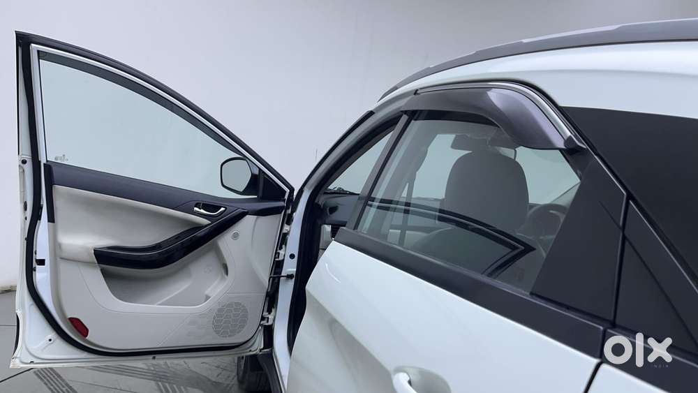 Tata Nexon 1.2 Revotron Xz Plus, 2022, Petrol