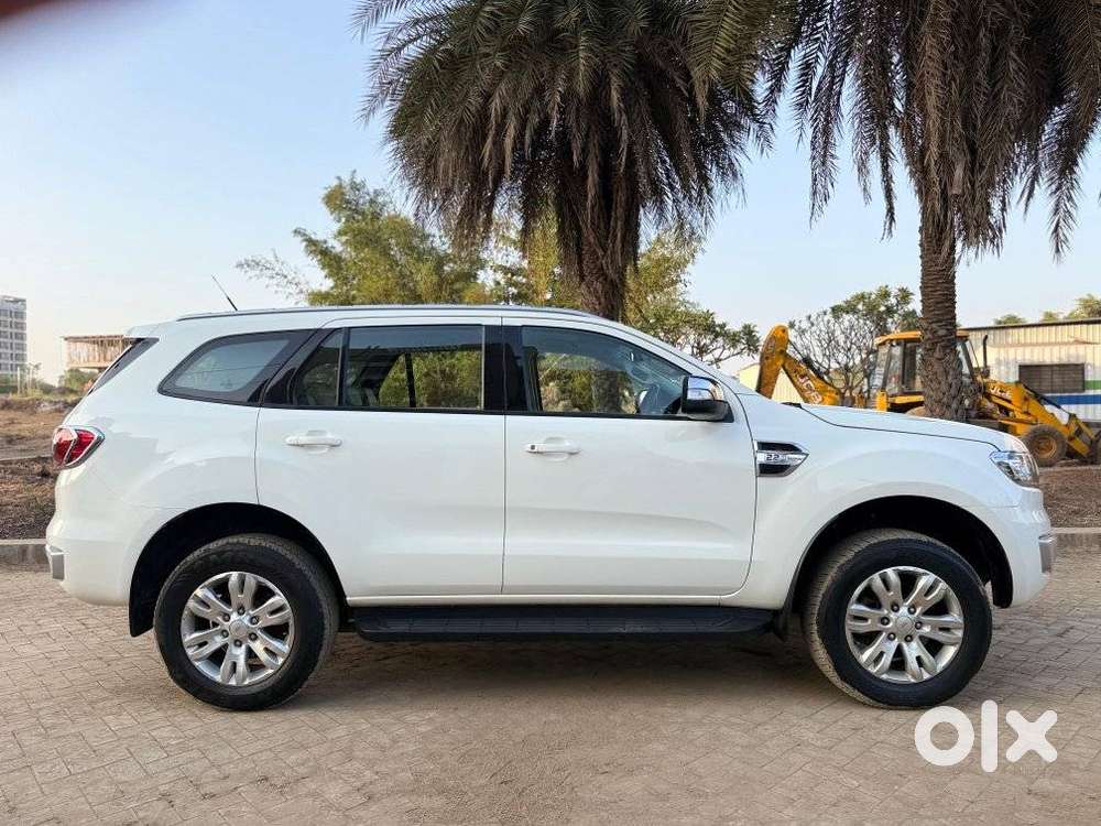 Ford Endeavour 2.2 Titanium 4x2 At, 2016, Diesel