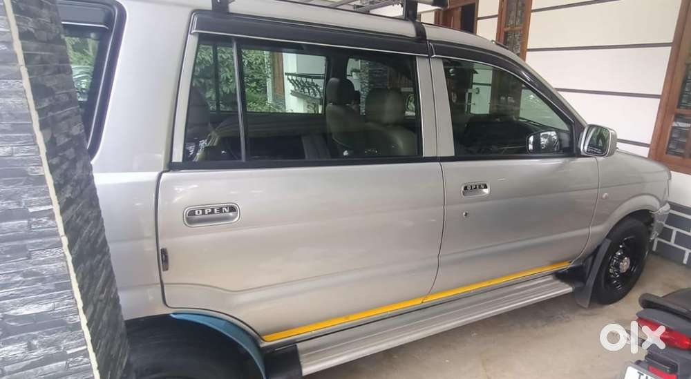 Chevrolet Tavera, 2017, Diesel
