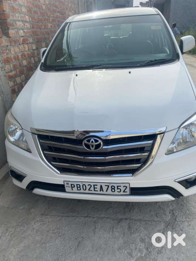 Toyota Innova 2012 Diesel Well Maintained