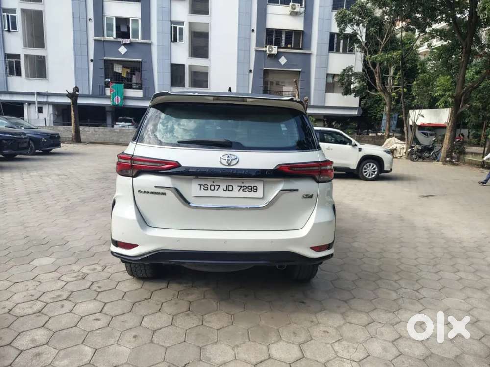 Toyota Fortuner Legender, 2022, Diesel