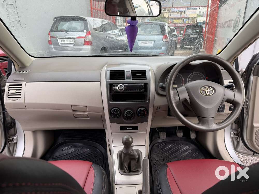 Toyota Corolla Altis Aero 1.8 J, 2011, Petrol
