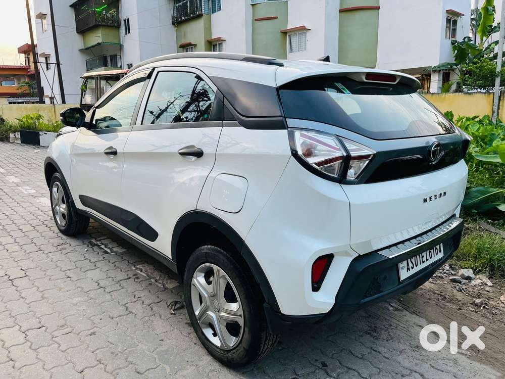 Tata Nexon 1.5 Revotorq Xma Amt (s), 2022, Petrol